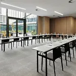 Moxy Lisboa אלפרג'ידה
