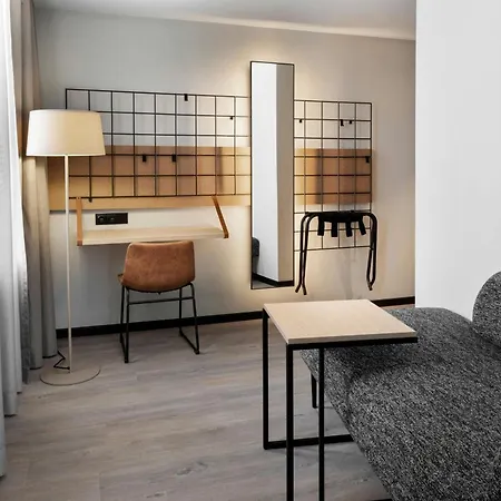 Moxy Lisboa * Алфражиде