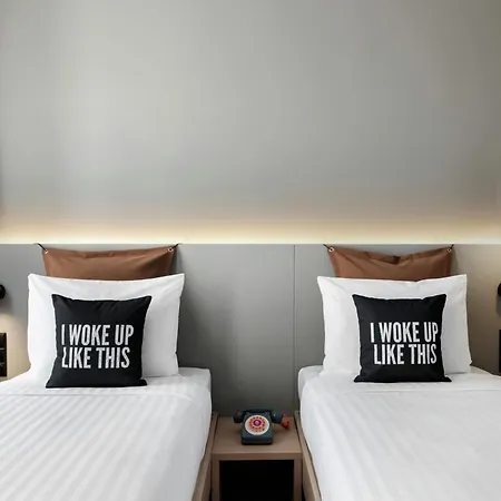 Moxy Lisboa Отель