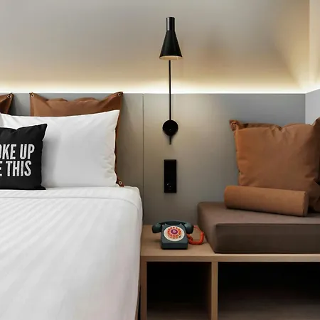 Moxy Lisboa Hotel Alfragide