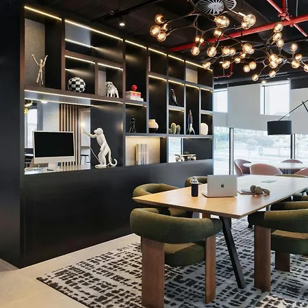 Moxy Lisboa Alfragide