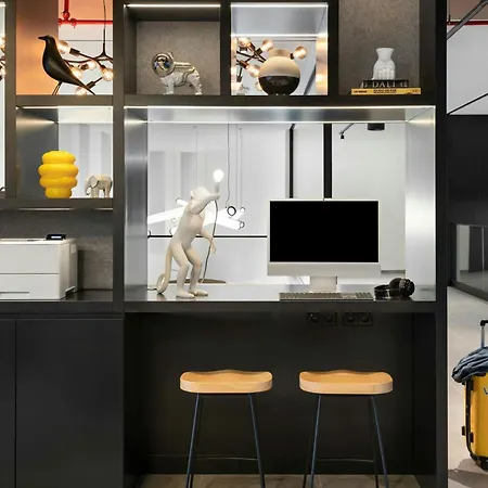 Moxy Lisboa Hotel