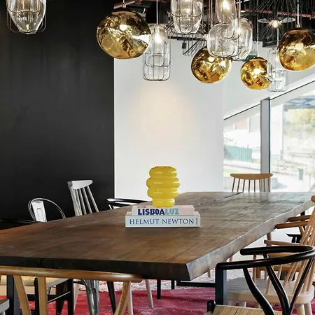 Hotel Moxy Lisboa 3*