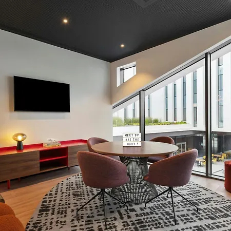 فندق Moxy Lisboa ألفراجيدي