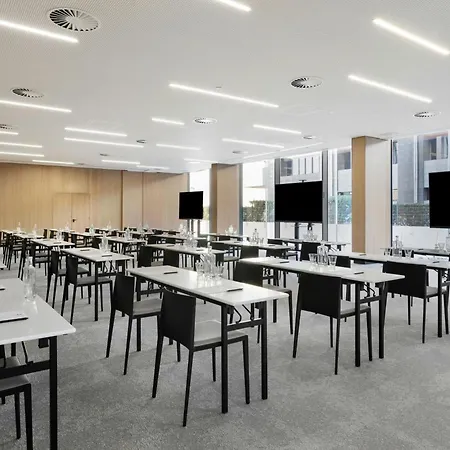 Moxy Lisboa * ألفراجيدي