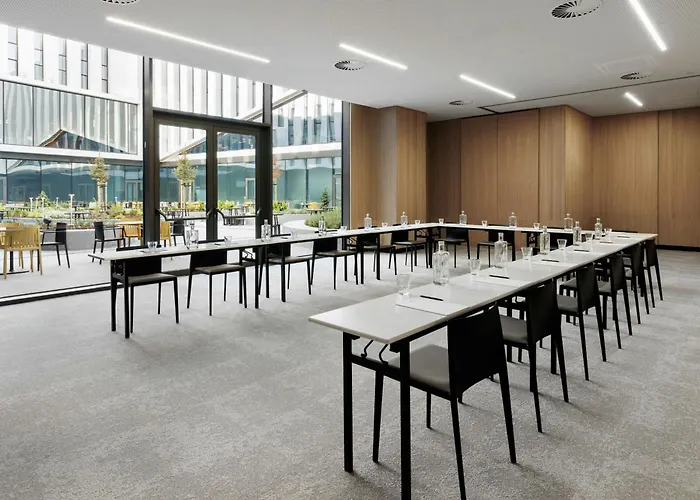 Moxy Lisboa Alfragide