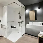 Moxy Lisboa Hotel 3*