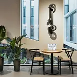 Hotel Moxy Lisboa 3*