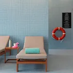 Moxy Lisboa Hotel Alfragide