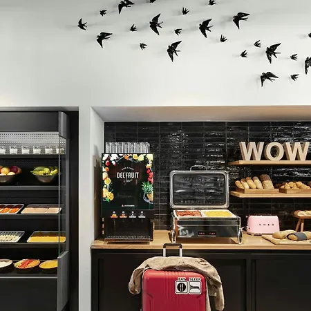 Moxy Lisboa Otel